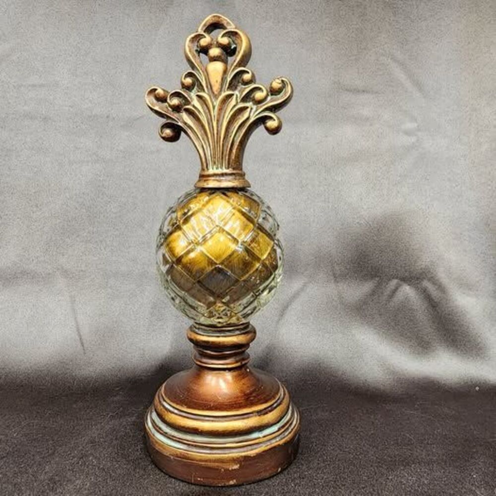 Acrylic Globe on Pedestal Gold unbranded